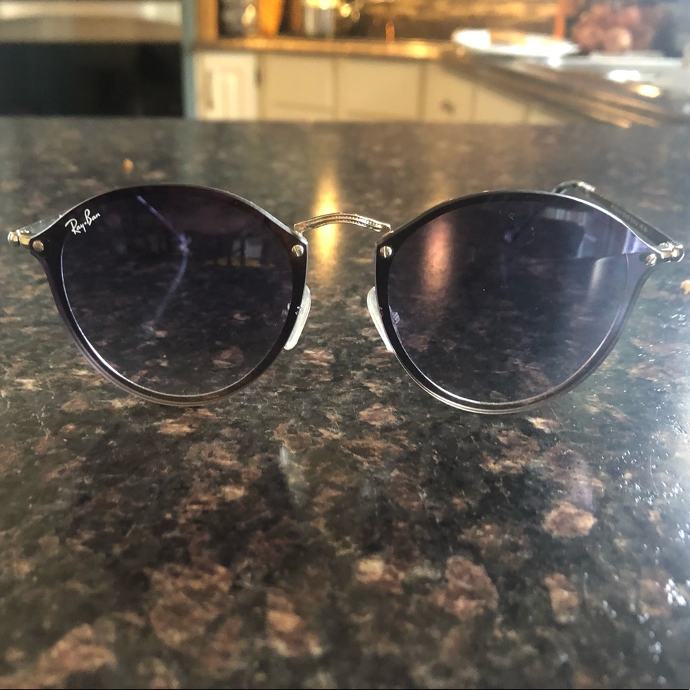 Women’s Ray Ban sunglasses